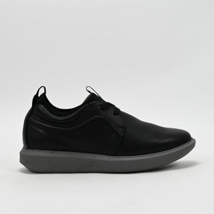 HUSH PUPPIES FOOTWEAR