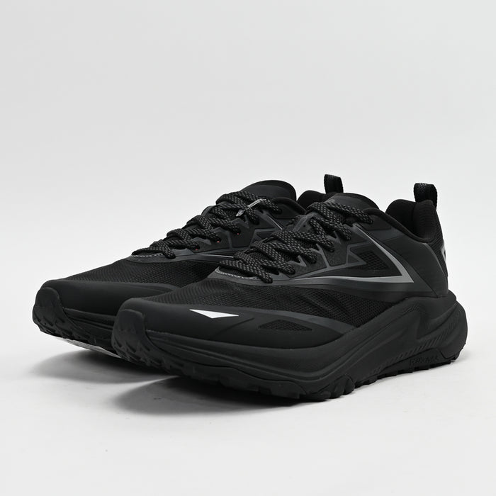 PEAK FOOTWEAR