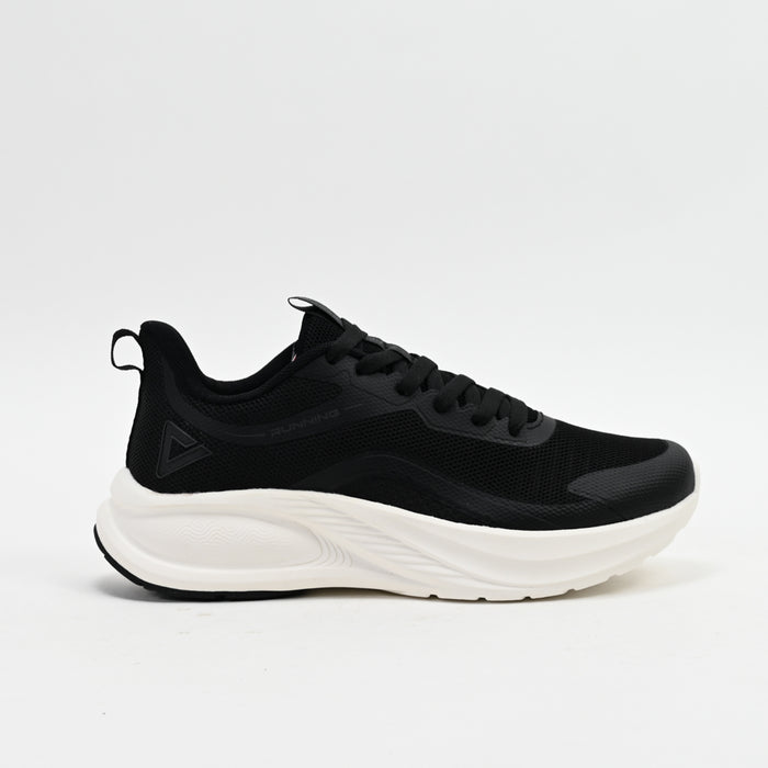 PEAK FOOTWEAR