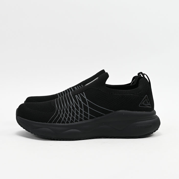 PEAK FOOTWEAR