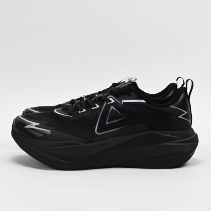 PEAK FOOTWEAR