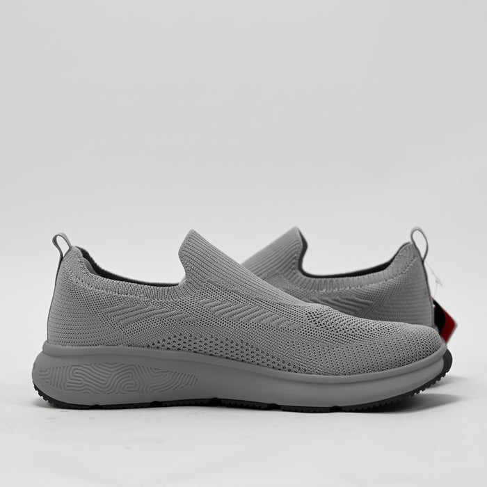 PEAK FOOTWEAR
