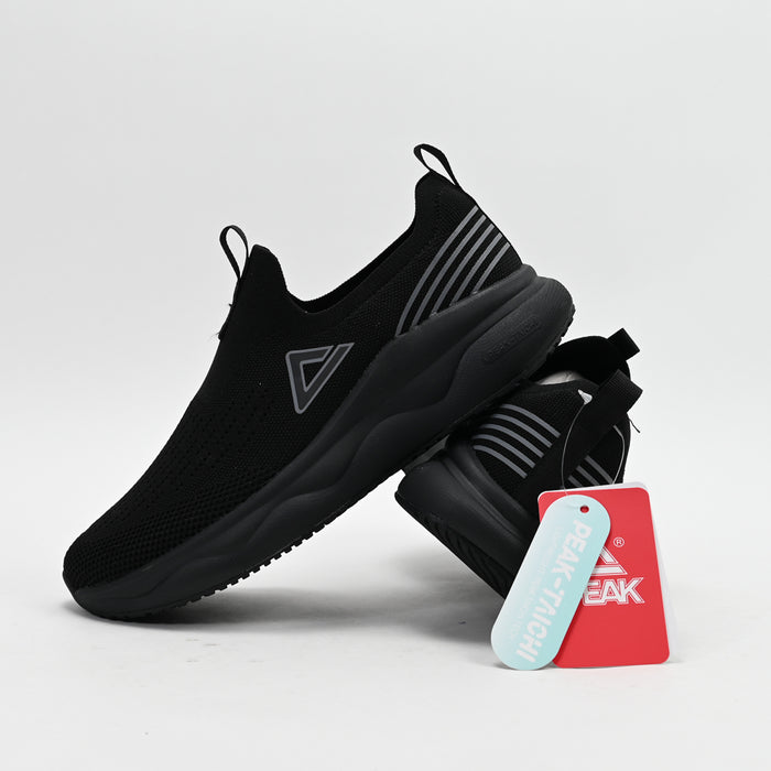 PEAK FOOTWEAR