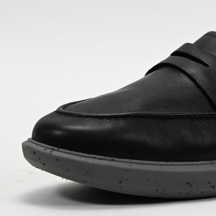 HUSH PUPPIES FOOTWEAR