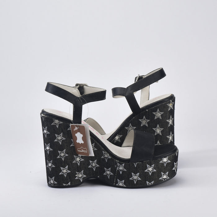 SANDALE ANGELA THOMPSON