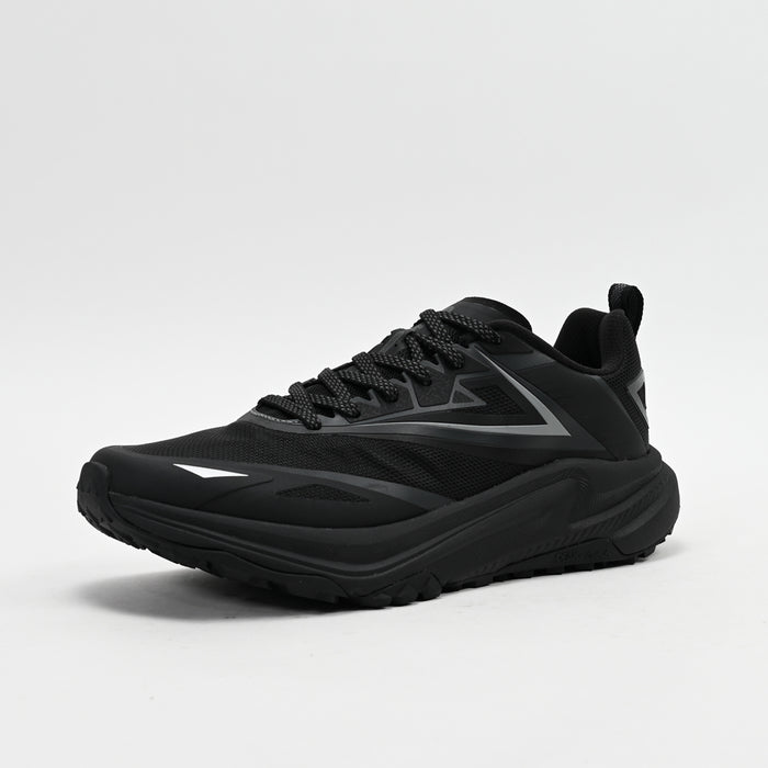 PEAK FOOTWEAR