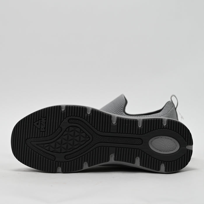 PEAK FOOTWEAR