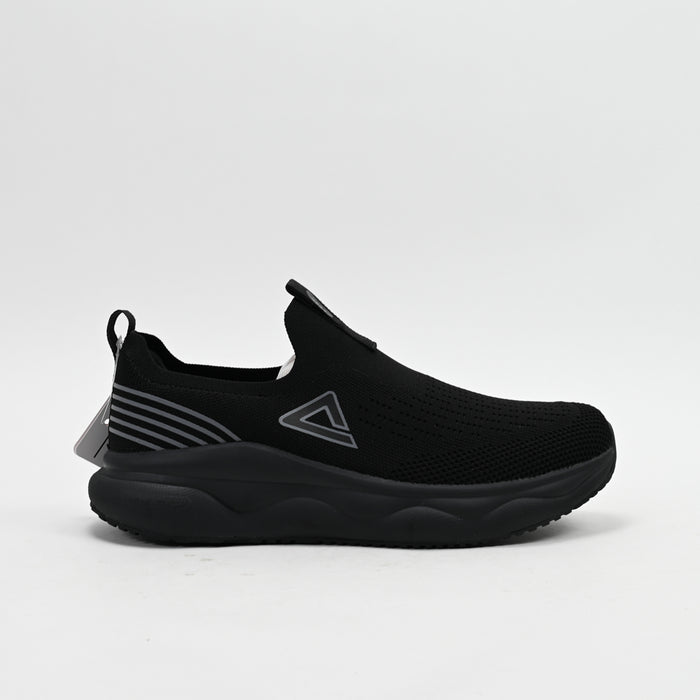PEAK FOOTWEAR