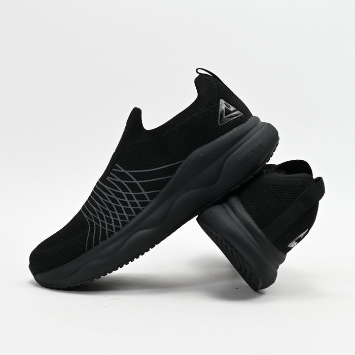 PEAK FOOTWEAR