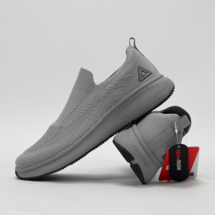 PEAK FOOTWEAR