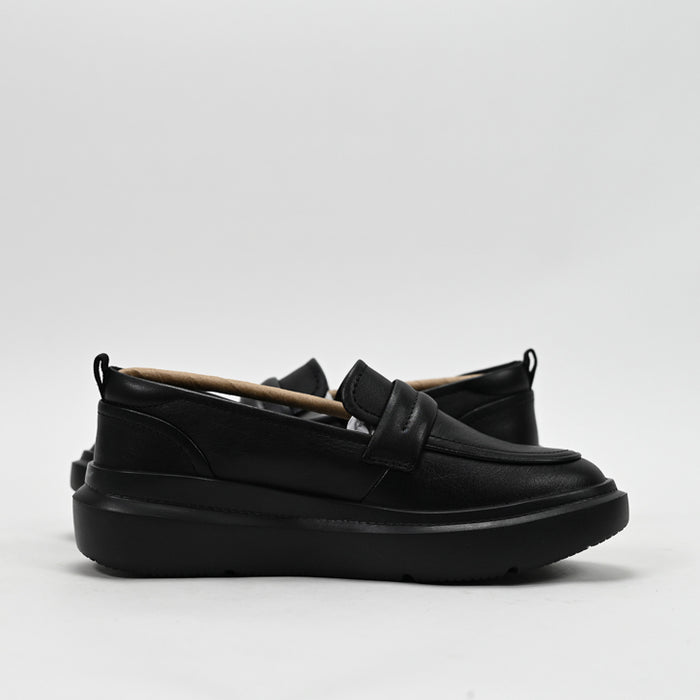 HUSH PUPPIES FOOTWEAR