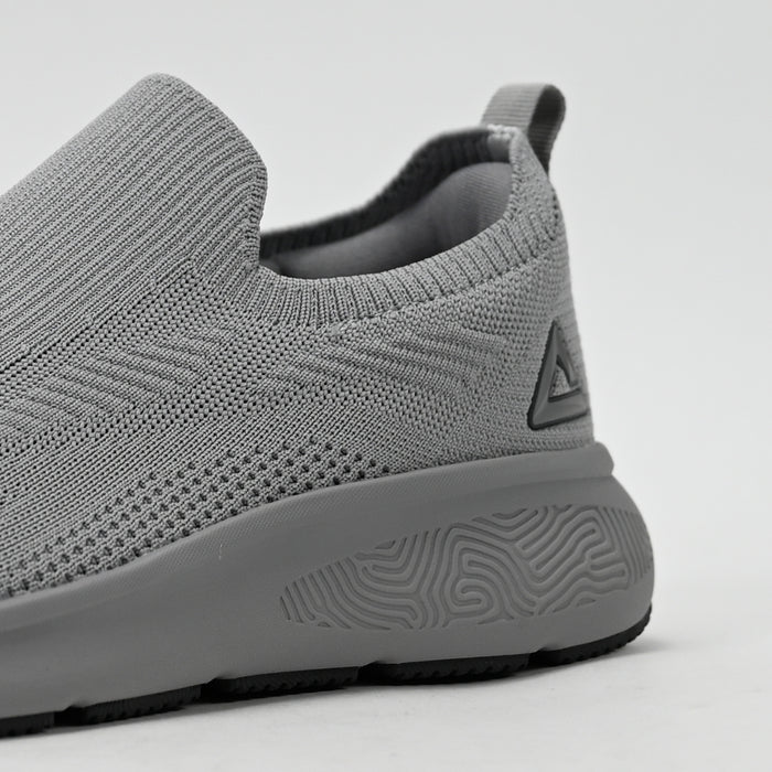 PEAK FOOTWEAR