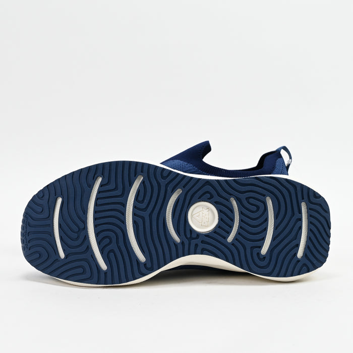 PEAK FOOTWEAR