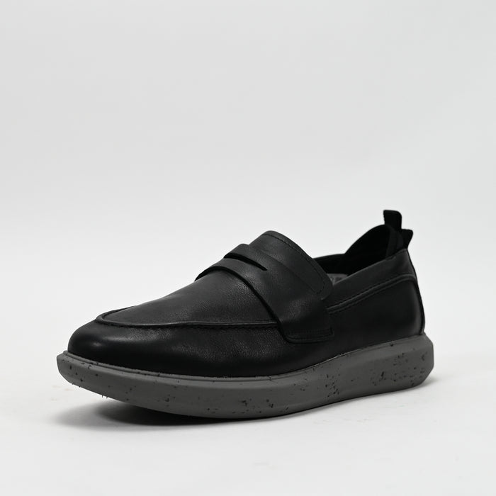 HUSH PUPPIES FOOTWEAR