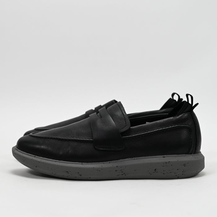 HUSH PUPPIES FOOTWEAR