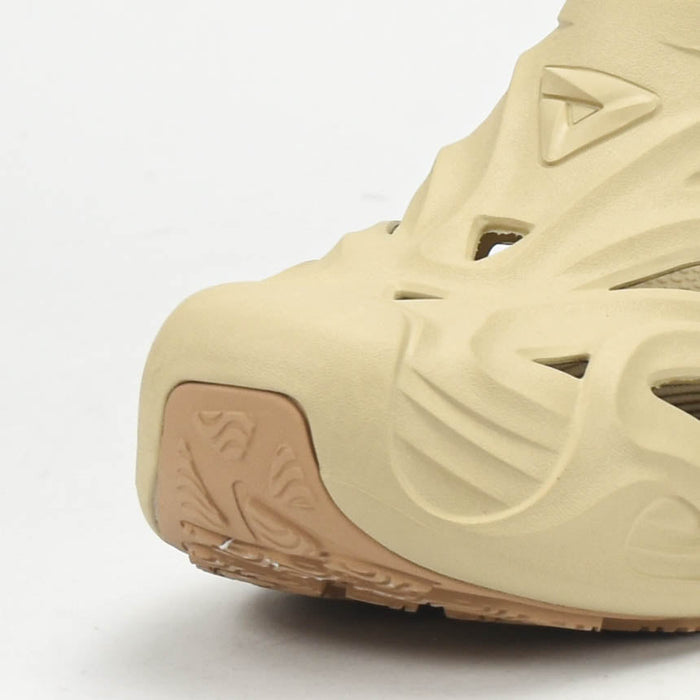 PEAK SANDALS