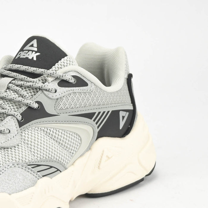 PEAK SHOES